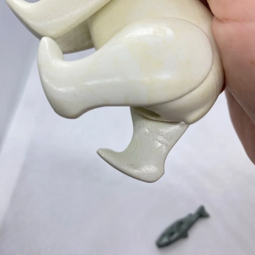Vintage 1986 Playmobil Polar Bear Articulated Figure with Fish Accessory Cream